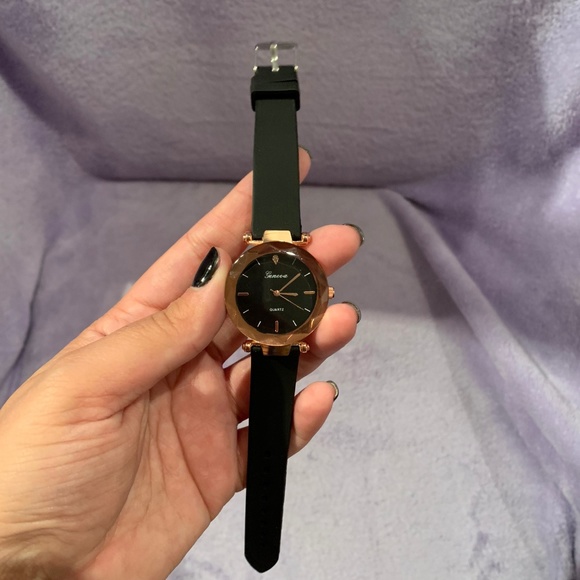 NEW Black and Rose Gold Geneva Quartz Watch - Picture 6 of 8